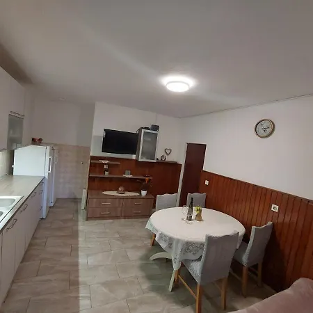 Apartman Aurora Čara Exterior foto